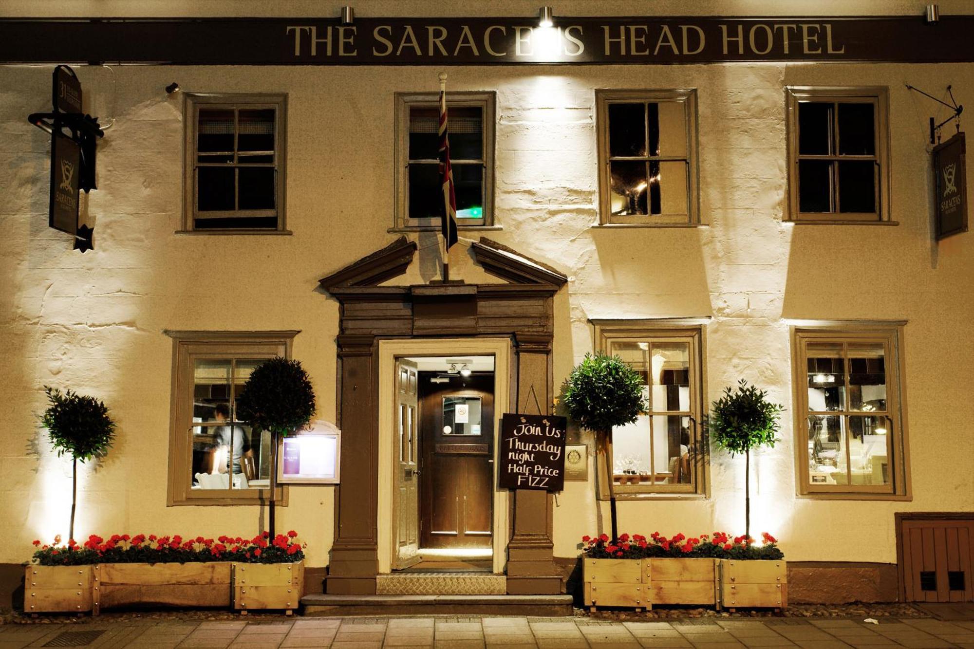 The Saracens Head Hotel Грейт-Данмоу Экстерьер фото
