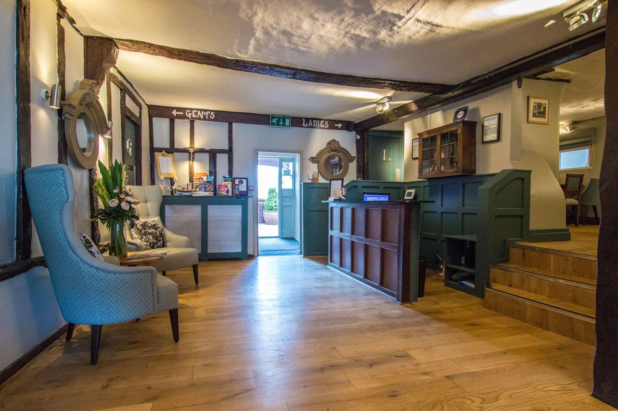 The Saracens Head Hotel Грейт-Данмоу Экстерьер фото